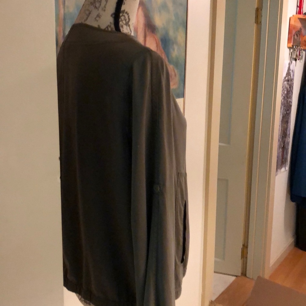 Silk jacket - Picture 5 of 8